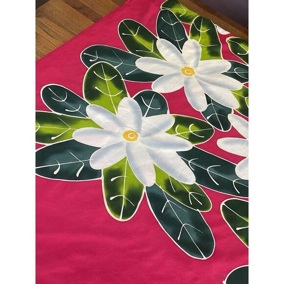 Tahiti Scarf Swimsuit Wrap 100% Rayon Hot Pink W/ White Flowers 44"‎ X 68" - Picture 9 of 13